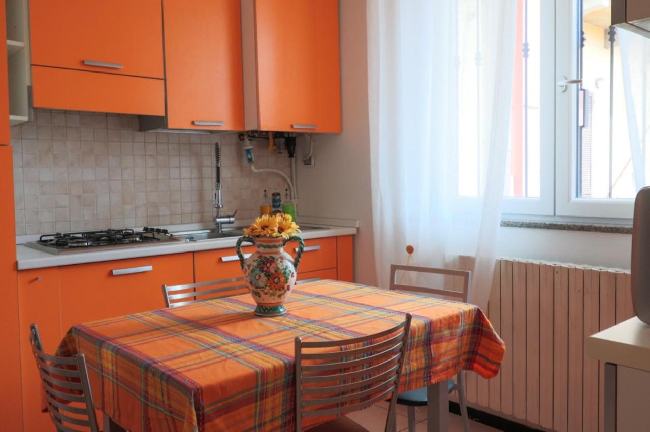 Bilocale Accogliente Tra Como E Milano سارونّو المظهر الخارجي الصورة